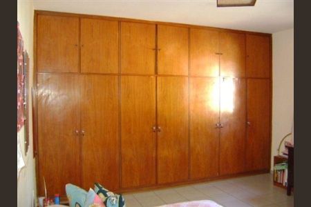 Casa à venda com 390m², 4 quartos e 6 vagas