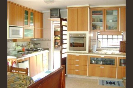 Casa à venda com 390m², 4 quartos e 6 vagas