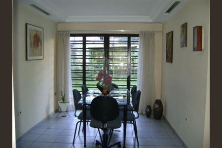 Casa à venda com 390m², 4 quartos e 6 vagas