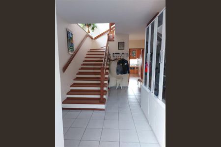 Casa à venda com 390m², 4 quartos e 6 vagas