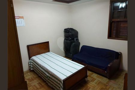 Casa à venda com 390m², 4 quartos e 6 vagas