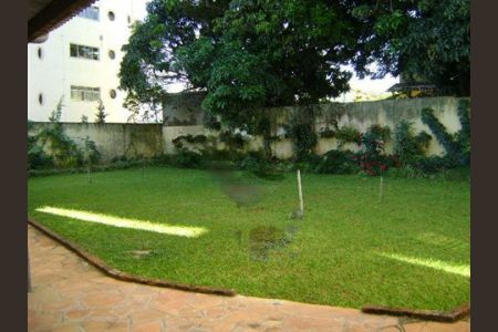 Casa à venda com 390m², 4 quartos e 6 vagas