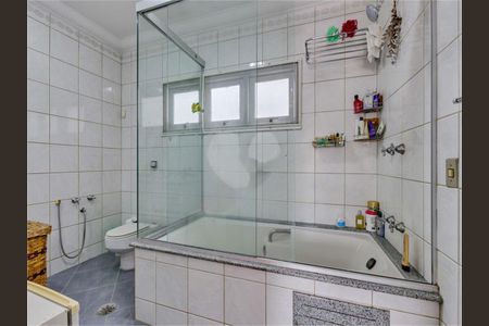 Casa à venda com 451m², 4 quartos e 3 vagas