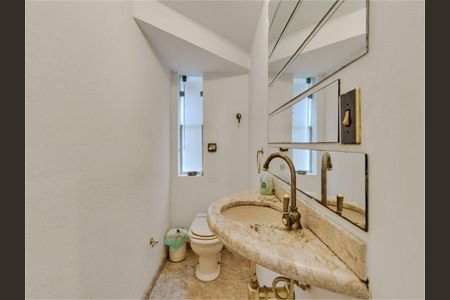 Casa à venda com 451m², 4 quartos e 3 vagas