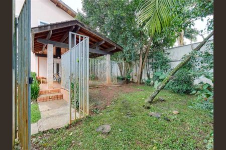Casa à venda com 451m², 4 quartos e 3 vagas