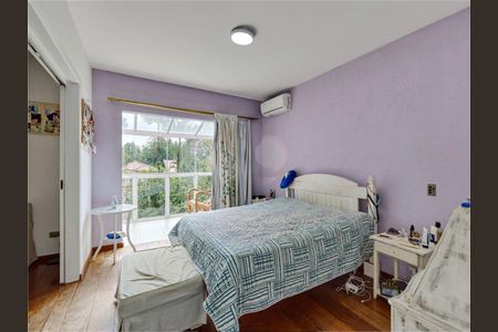 Casa à venda com 451m², 4 quartos e 3 vagas