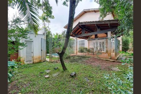 Casa à venda com 451m², 4 quartos e 3 vagas