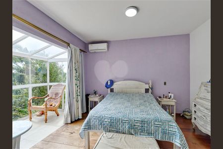 Casa à venda com 451m², 4 quartos e 3 vagas