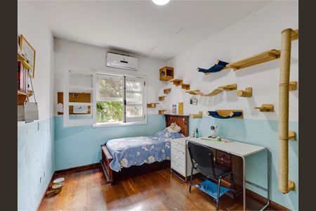 Casa à venda com 451m², 4 quartos e 3 vagas