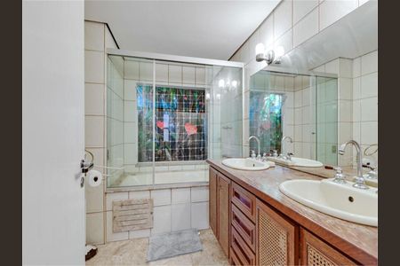 Casa à venda com 451m², 4 quartos e 3 vagas