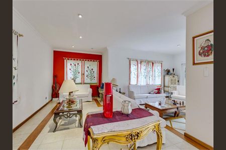 Casa à venda com 451m², 4 quartos e 3 vagas