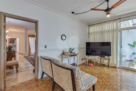 Casa de condomínio à venda com 300m², 4 quartos e 4 vagas