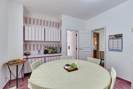 Casa de condomínio à venda com 300m², 4 quartos e 4 vagas