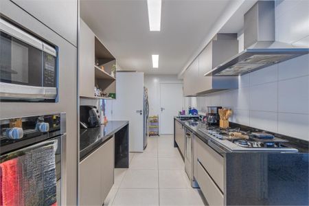Apartamento à venda com 189m², 3 quartos e 3 vagas