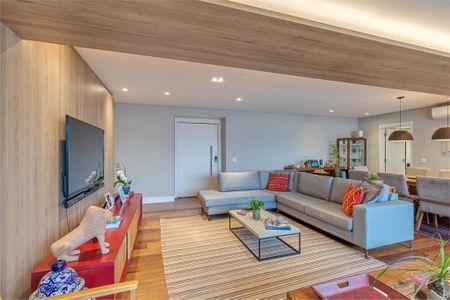 Apartamento à venda com 189m², 3 quartos e 3 vagas
