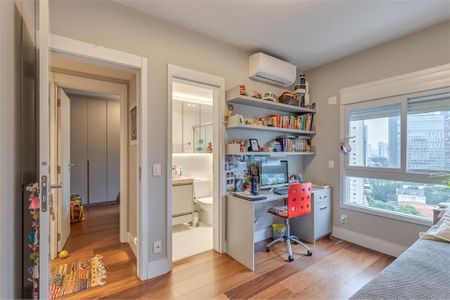 Apartamento à venda com 189m², 3 quartos e 3 vagas