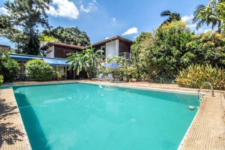 Casa à venda com 350m², 4 quartos e 2 vagas