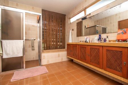 Casa à venda com 350m², 4 quartos e 2 vagas
