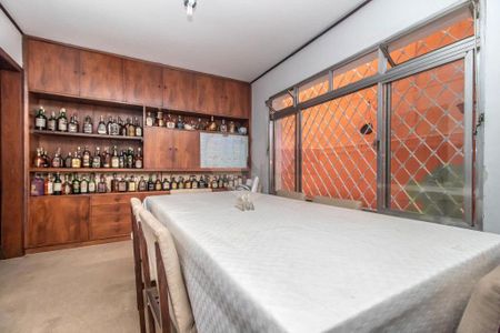 Casa à venda com 350m², 4 quartos e 2 vagas