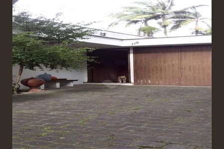 Casa à venda com 300m², 4 quartos e 4 vagas