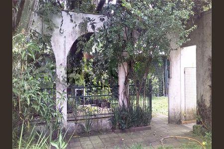 Casa à venda com 300m², 4 quartos e 4 vagas