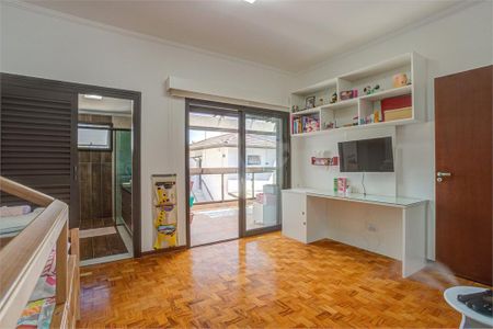 Casa à venda com 4 quartos, 350m² em Granja Julieta, São Paulo