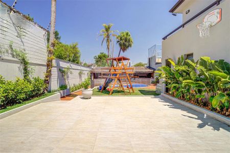 Casa à venda com 350m², 4 quartos e 6 vagas