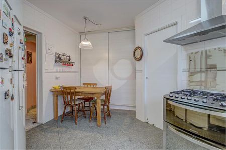 Apartamento à venda com 376m², 4 quartos e 4 vagas