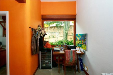 Casa à venda com 302m², 3 quartos e 8 vagas