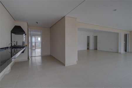 Apartamento à venda com 213m², 4 quartos e 4 vagas
