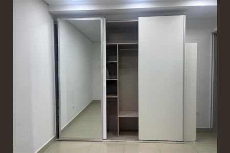 Casa de condomínio à venda com 300m², 3 quartos e 4 vagas