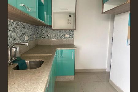 Casa de condomínio à venda com 300m², 3 quartos e 4 vagas