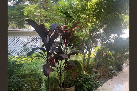 Casa de condomínio à venda com 300m², 3 quartos e 4 vagas