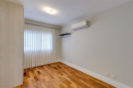 Apartamento à venda com 317m², 4 quartos e 4 vagas