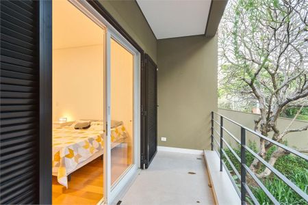 Casa à venda com 330m², 3 quartos e 6 vagas
