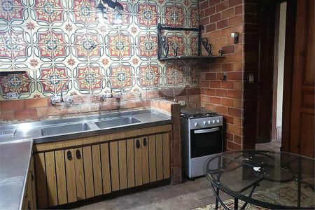 Casa à venda com 5 quartos, 342m² em Jardim Marajoara, São Paulo