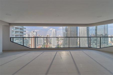 Apartamento à venda com 227m², 4 quartos e 4 vagas