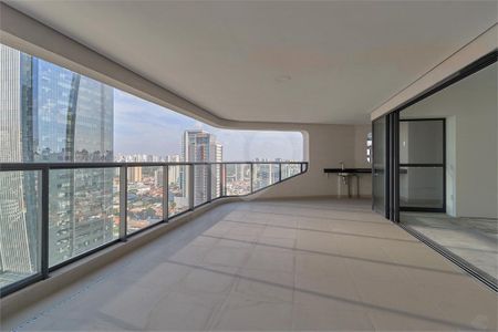 Apartamento à venda com 227m², 4 quartos e 4 vagas