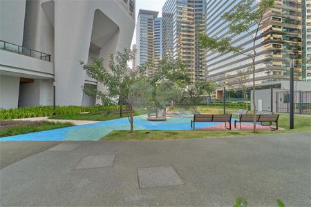 Apartamento à venda com 227m², 4 quartos e 4 vagas