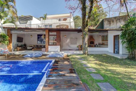 Casa de condomínio à venda com 360m², 4 quartos e 2 vagas