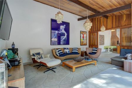 Casa de condomínio à venda com 360m², 4 quartos e 2 vagas