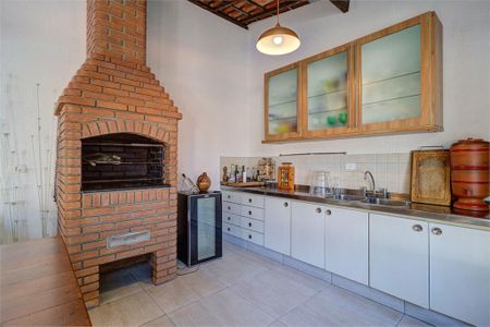 Casa de condomínio à venda com 360m², 4 quartos e 2 vagas