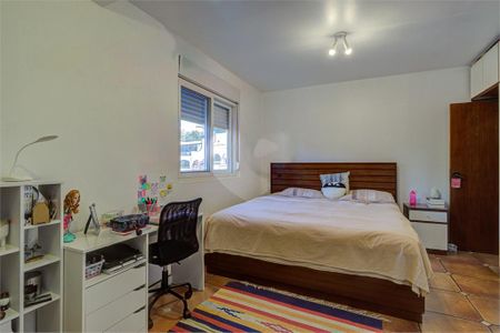 Casa de condomínio à venda com 360m², 4 quartos e 2 vagas