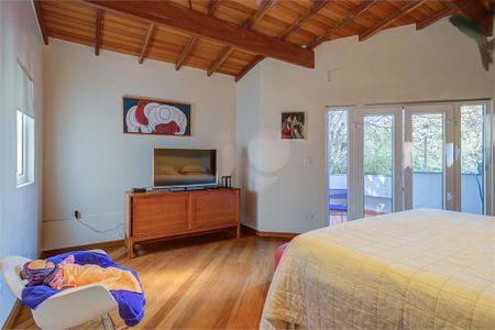 Casa de condomínio à venda com 360m², 4 quartos e 2 vagas