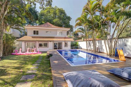 Casa de condomínio à venda com 360m², 4 quartos e 2 vagas