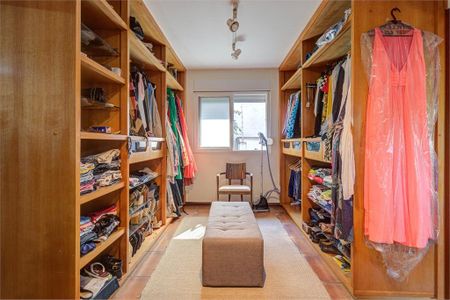 Casa de condomínio à venda com 360m², 4 quartos e 2 vagas