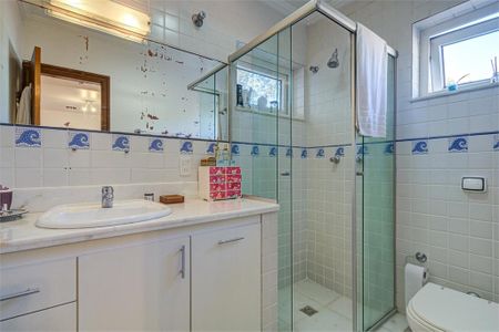 Casa de condomínio à venda com 360m², 4 quartos e 2 vagas