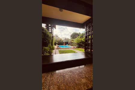 Casa de condomínio à venda com 385m², 5 quartos e 4 vagasÁrea Externa