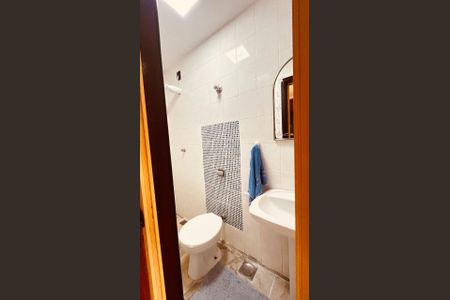 Casa de condomínio à venda com 385m², 5 quartos e 4 vagasBanheiro 7