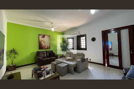 Casa de condomínio à venda com 385m², 5 quartos e 4 vagasQuarto 4